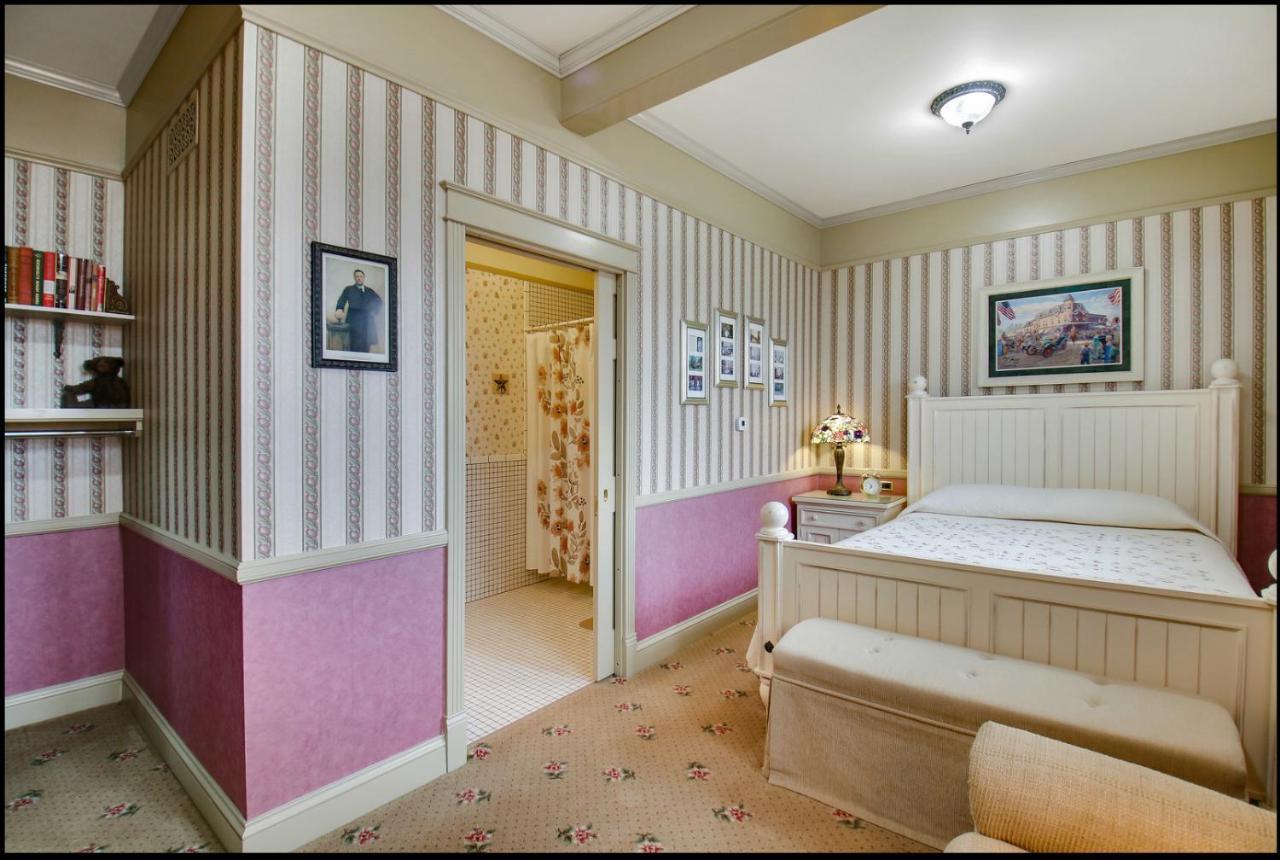 Carnegie Hall Boutique Hotel Ladysmith Esterno foto